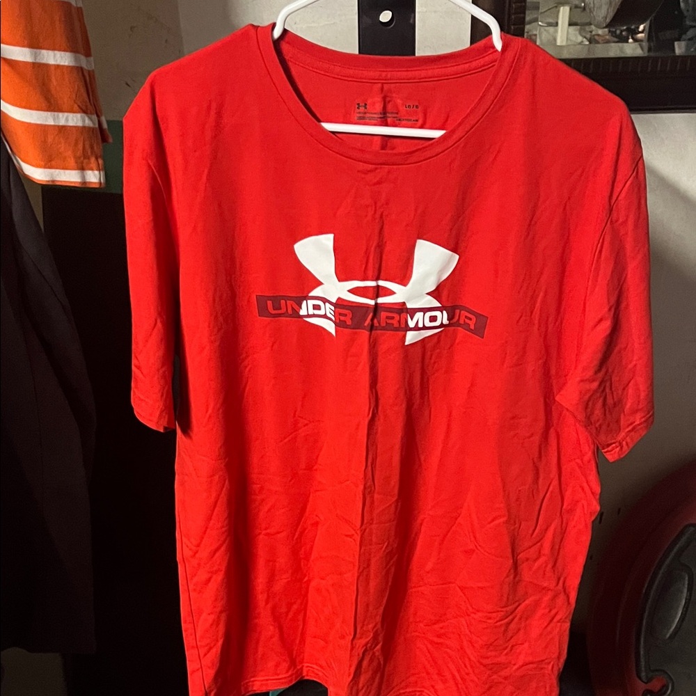 Under Armour Men's Bold Red Tee
